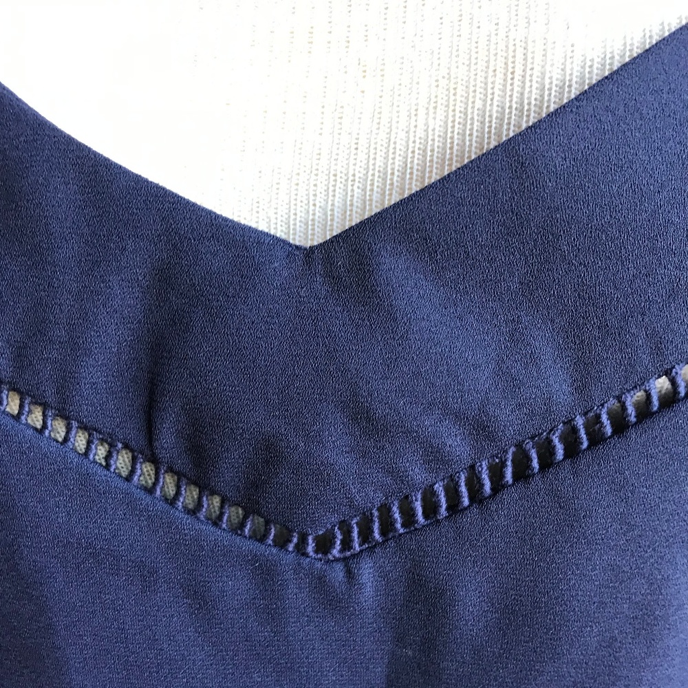 ⚡️SOLD ⚡️  Paper Crane Anthropologie Navy Dress Sz M - Picture 6 of 7